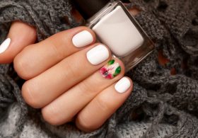 Fashionable white nail design ideas